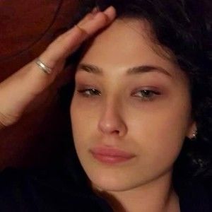 Meet your Posher, Claire